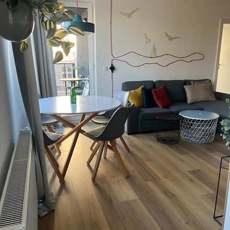 Al-Dom Apartamenty Kniewskiego 11 코워브제크 외부 사진